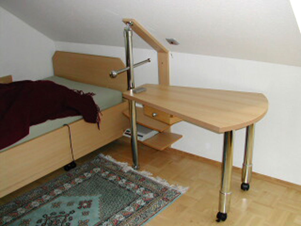04DrehtischMitBett.jpg